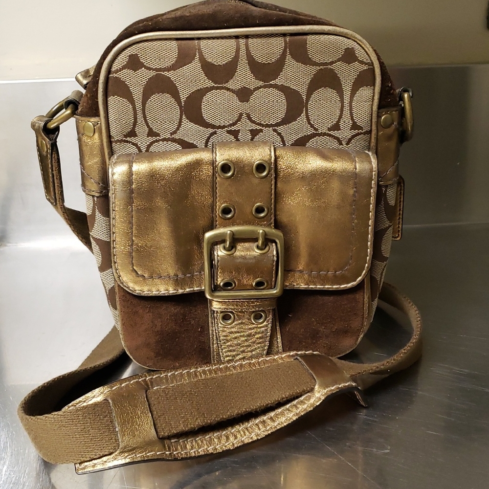 Coach Brown Signature Canvas Messenger/camera Bag with Metallic Bronze Trim